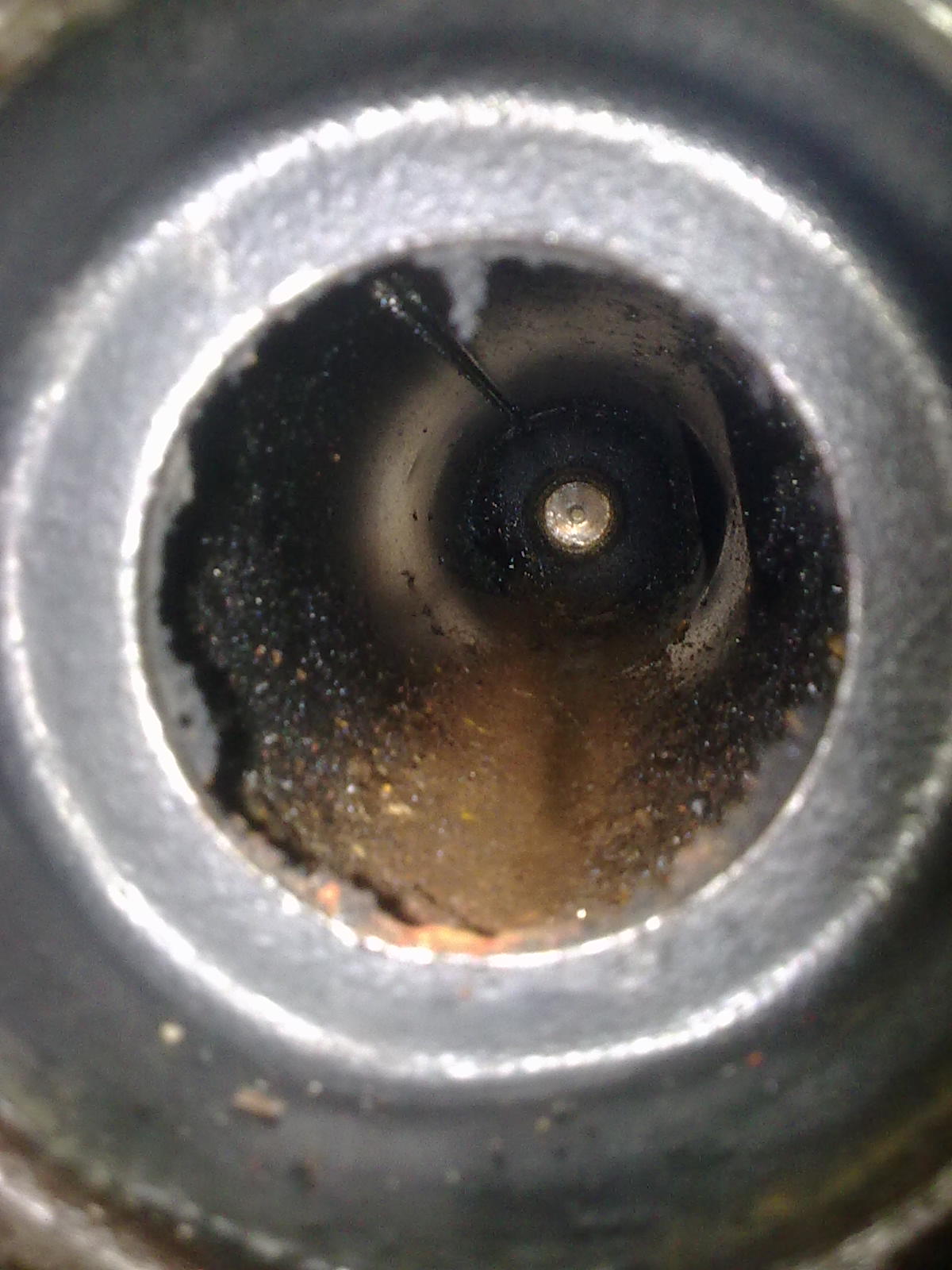 давил от сюда