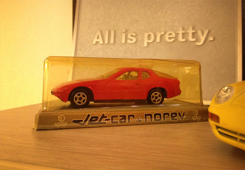 мелкий ждёт воскрешения деда.